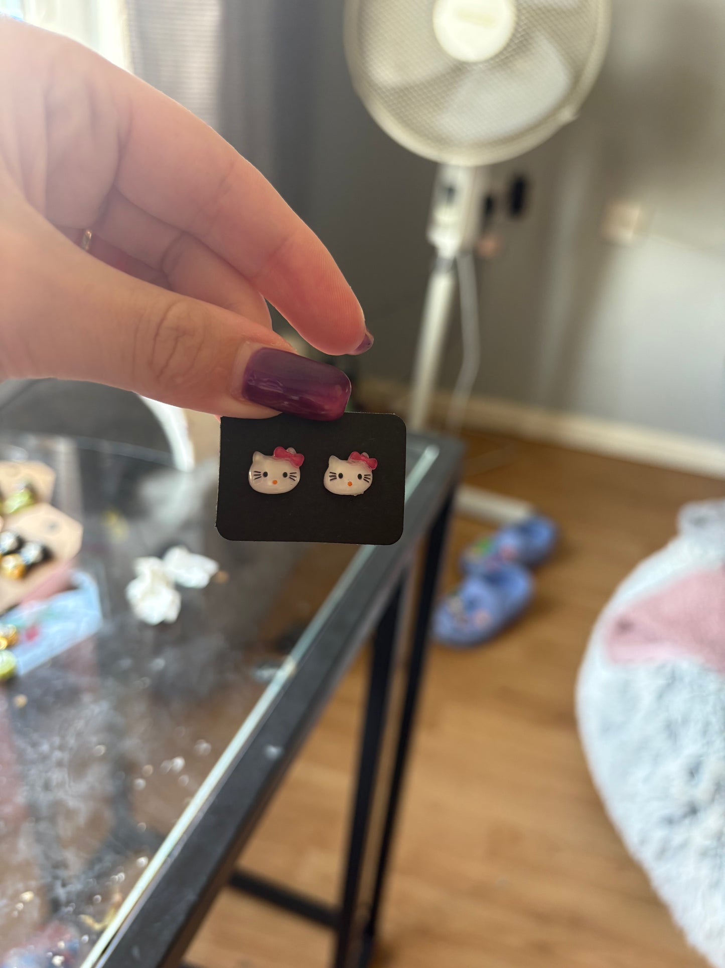 HK head studs