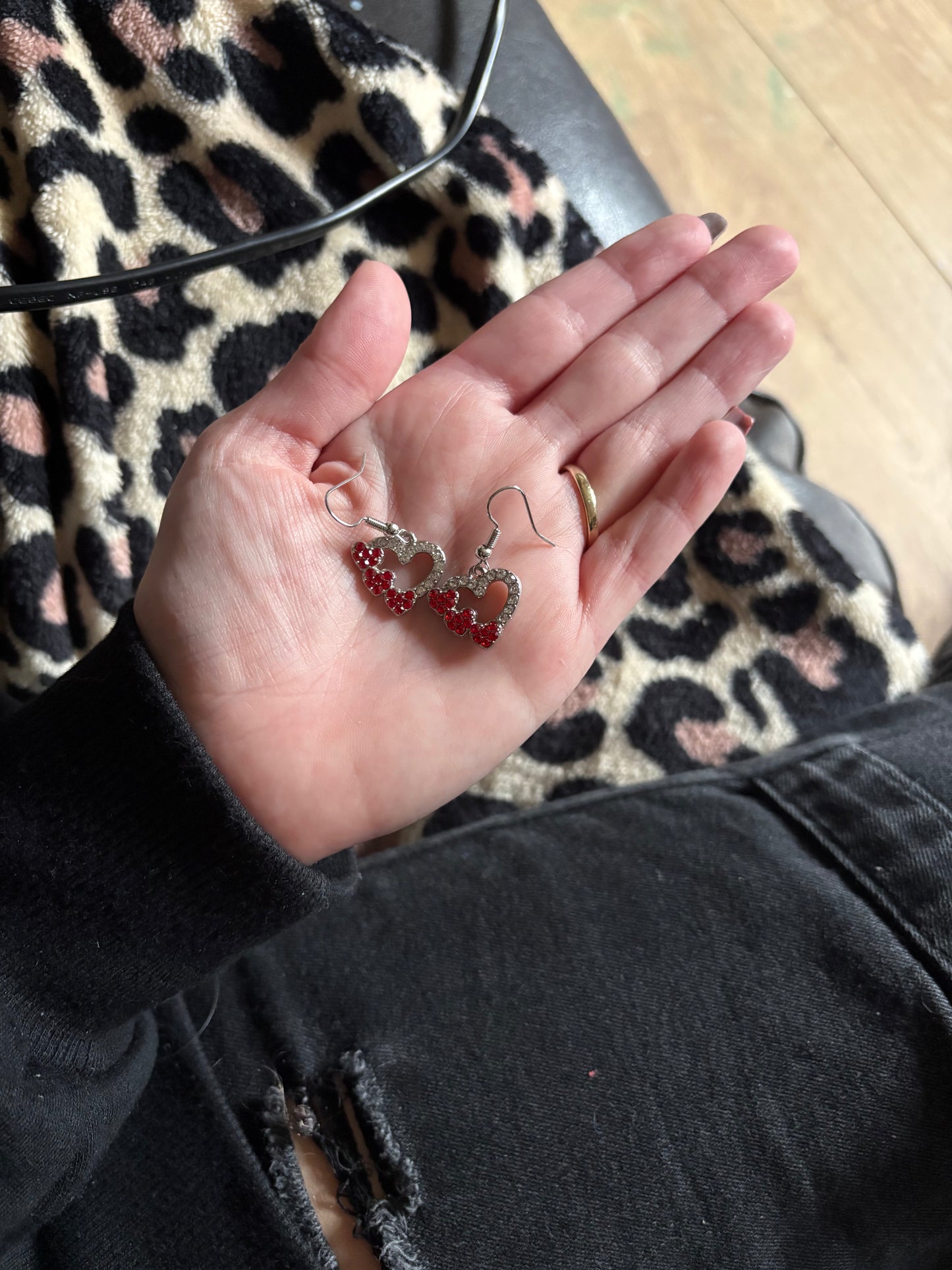 £1 earrings