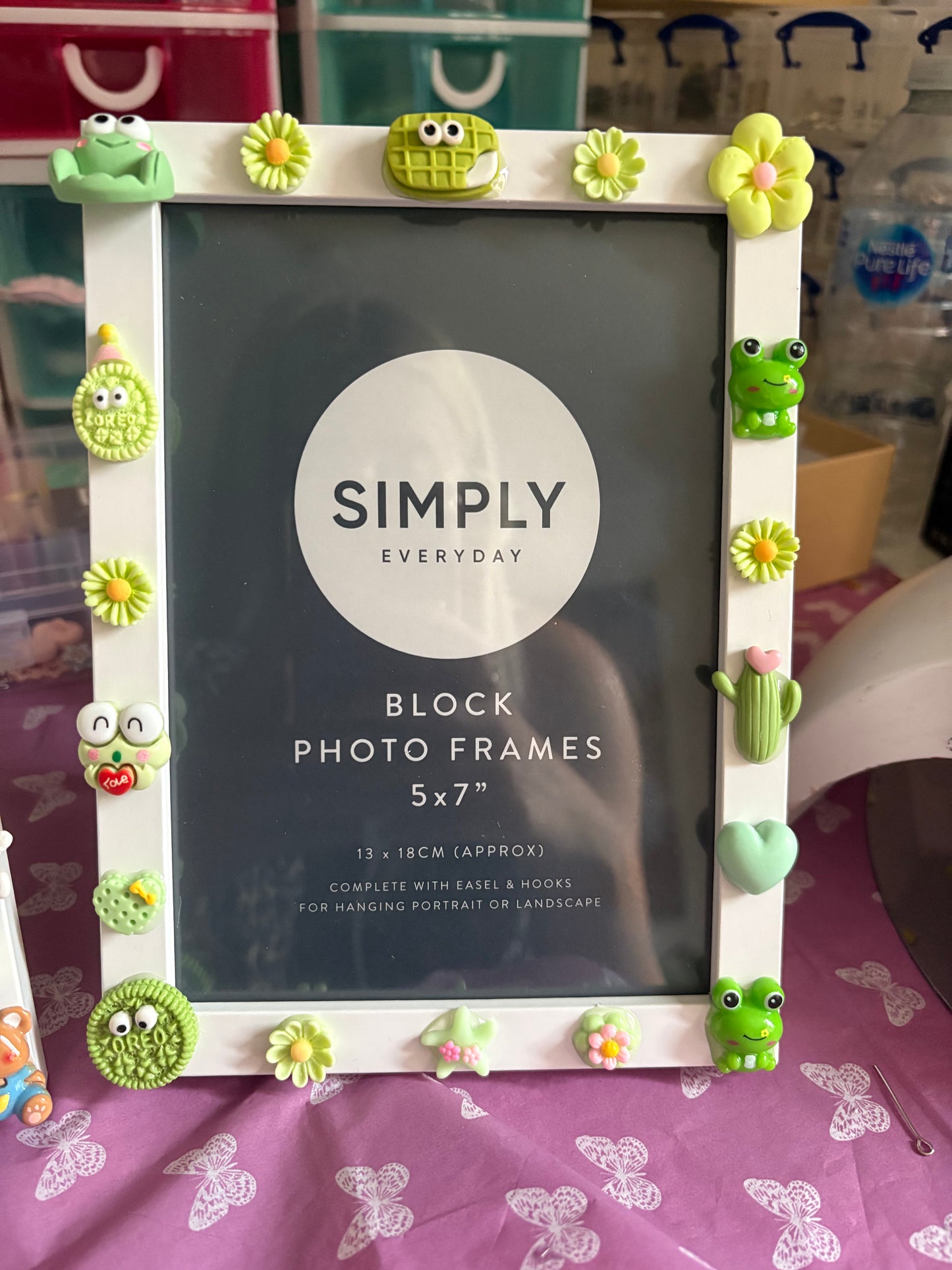 Green photo frame