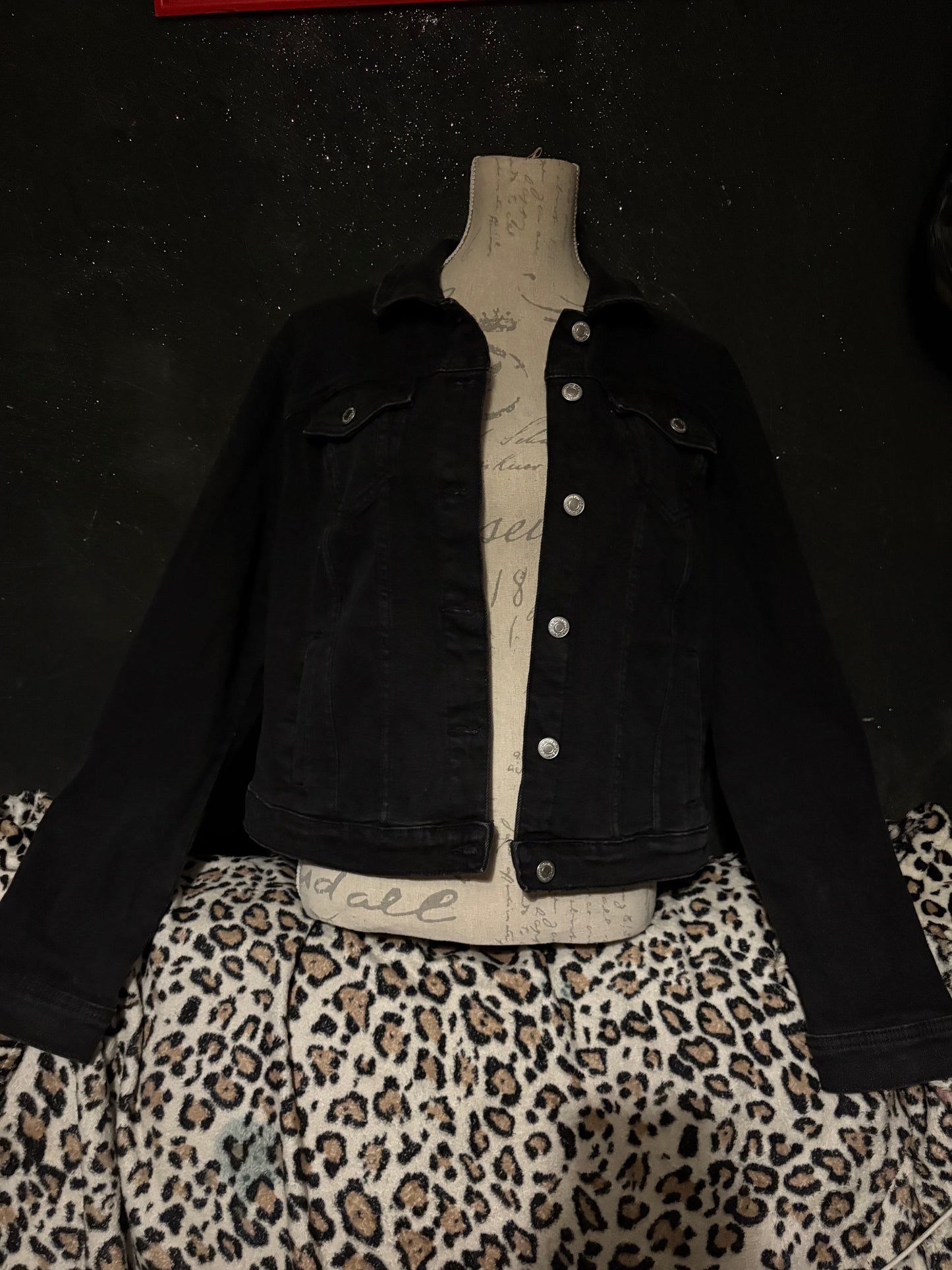 Keychain jacket size 16