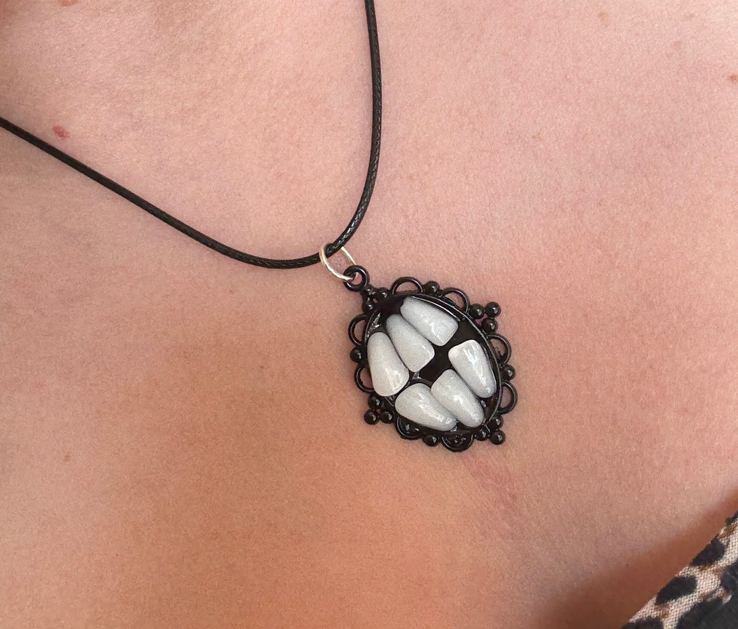 Teeth necklace