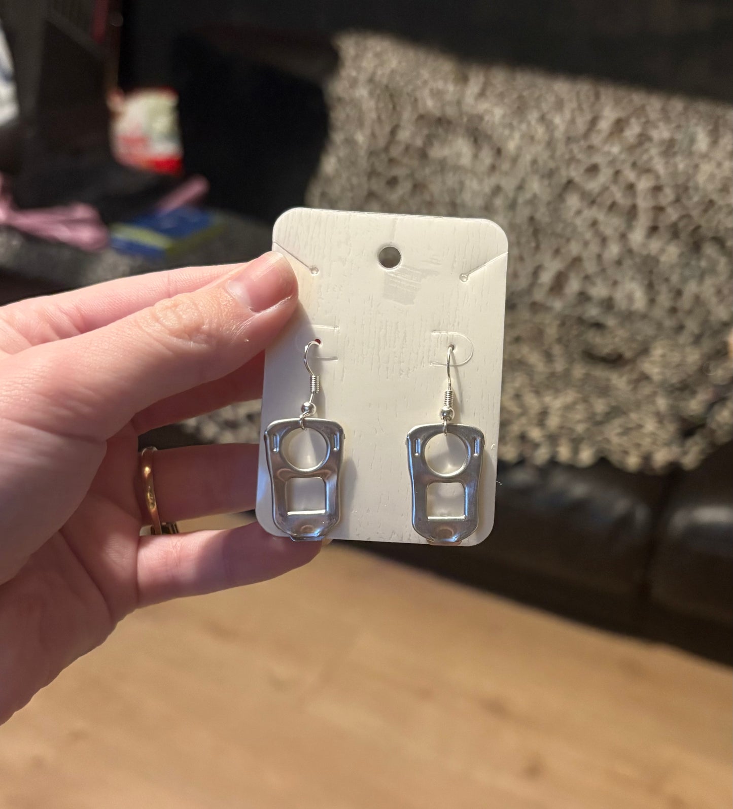 Can tab earrings