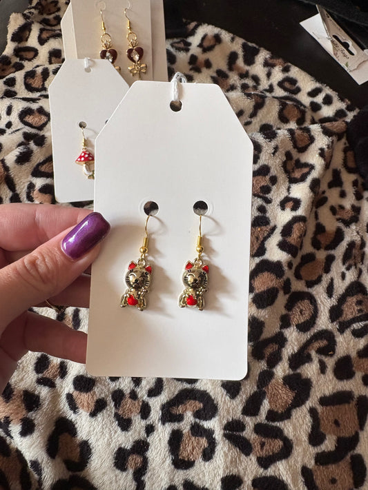 Gold cats earrings
