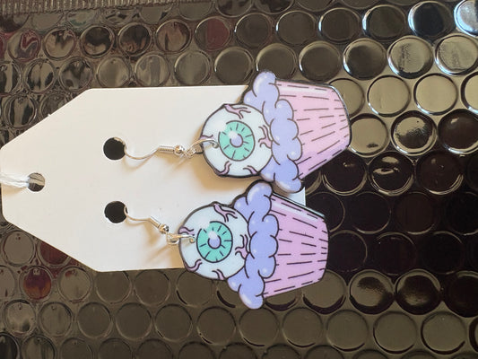 Eyeball cupcake earrings