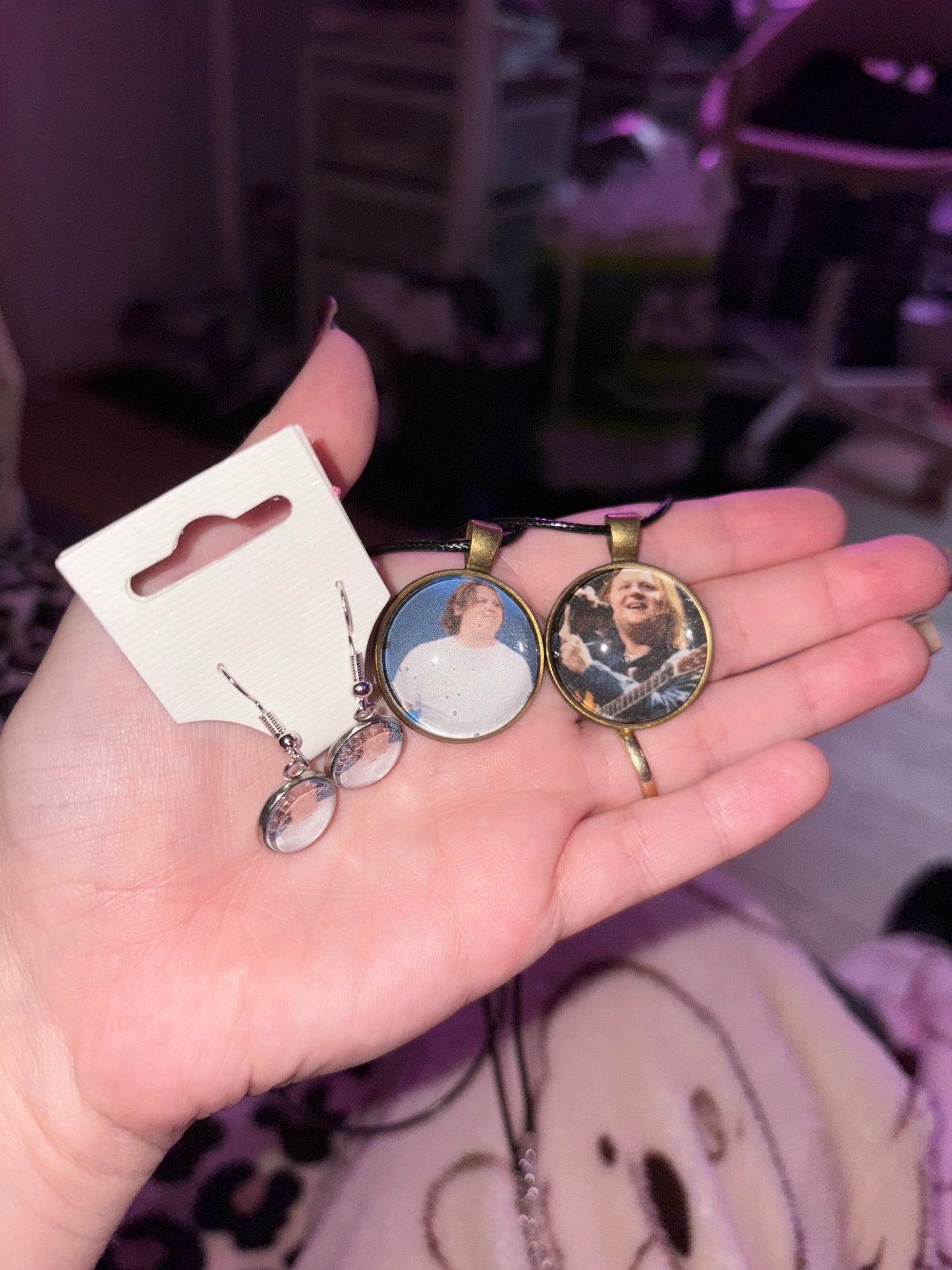 Lewis Capaldi necklace