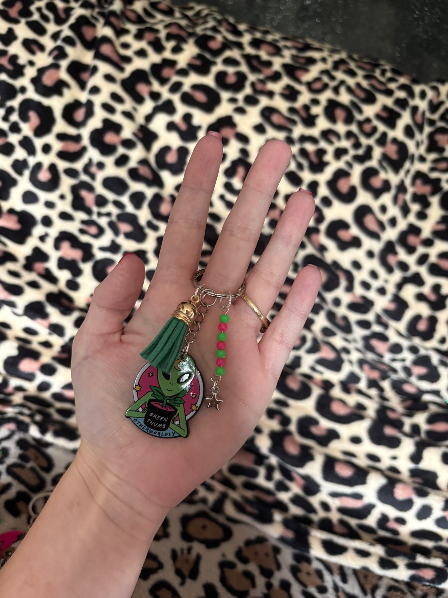 Green alien keyring
