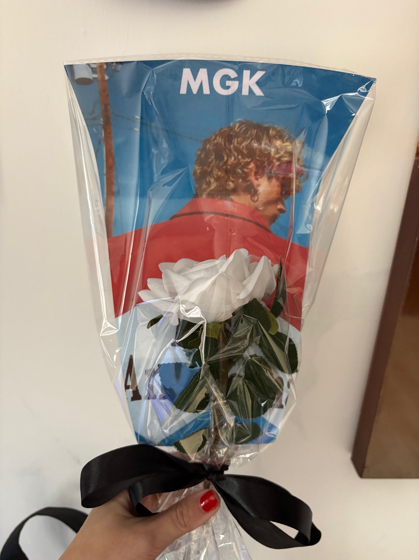 Mgk rose
