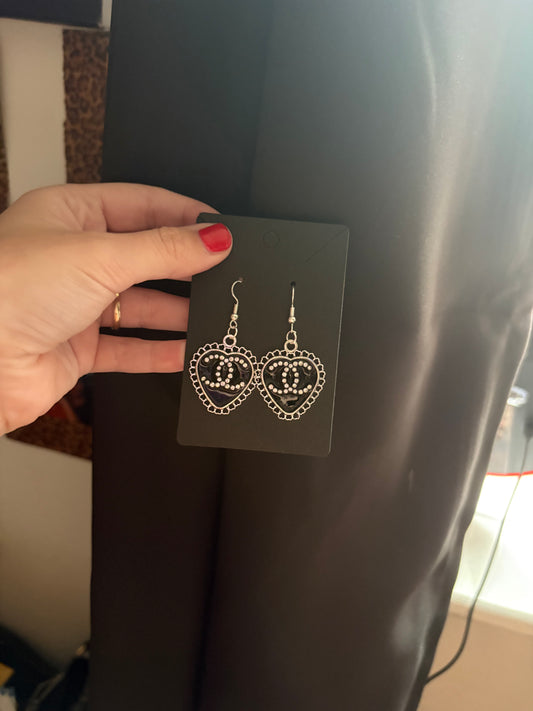 Chanel heart earrings black