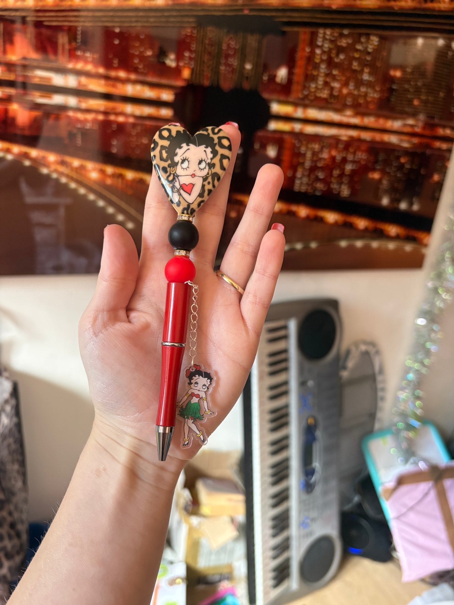 Betty boop beaded pen