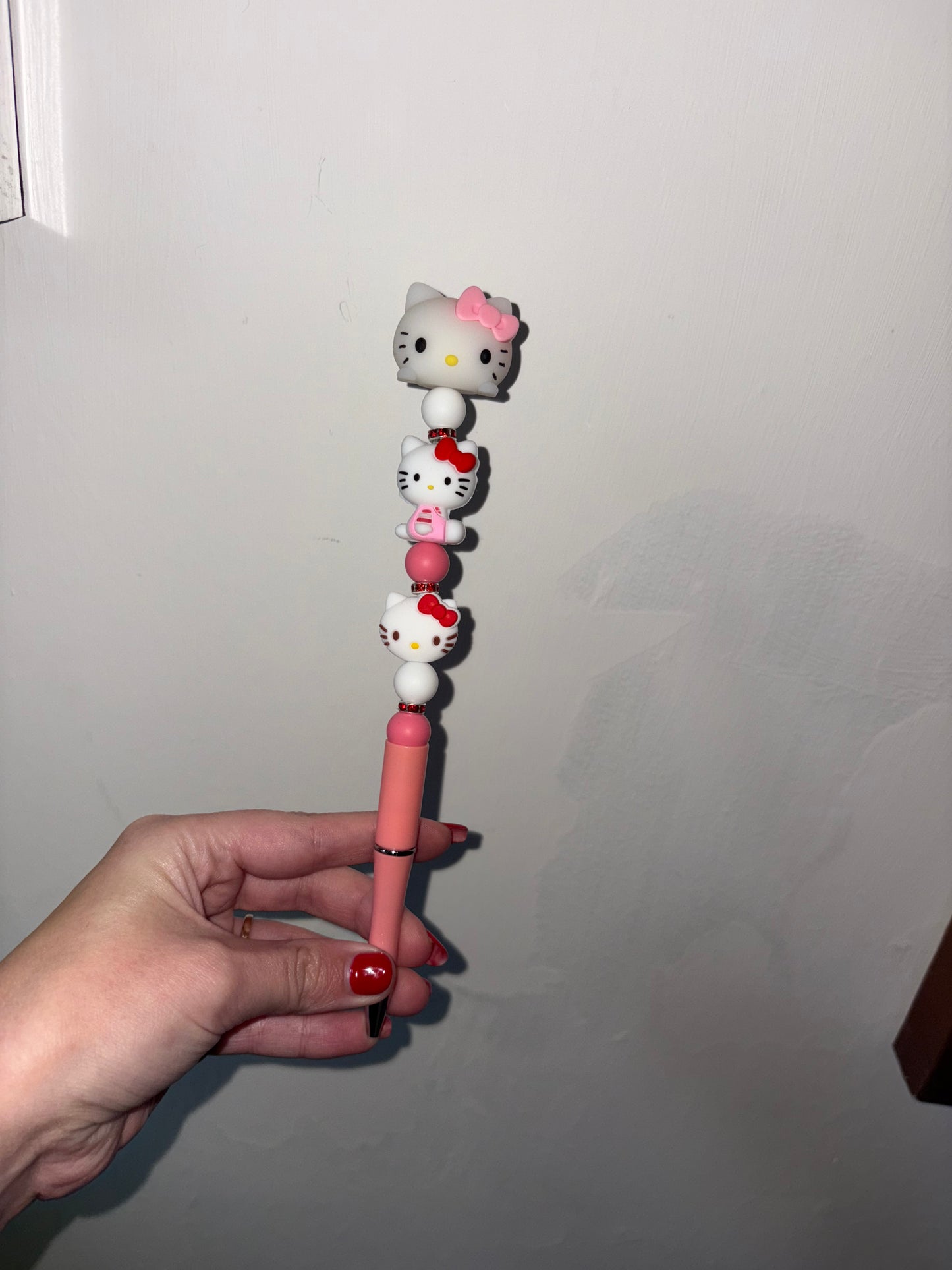 Hello kitty beaded pen