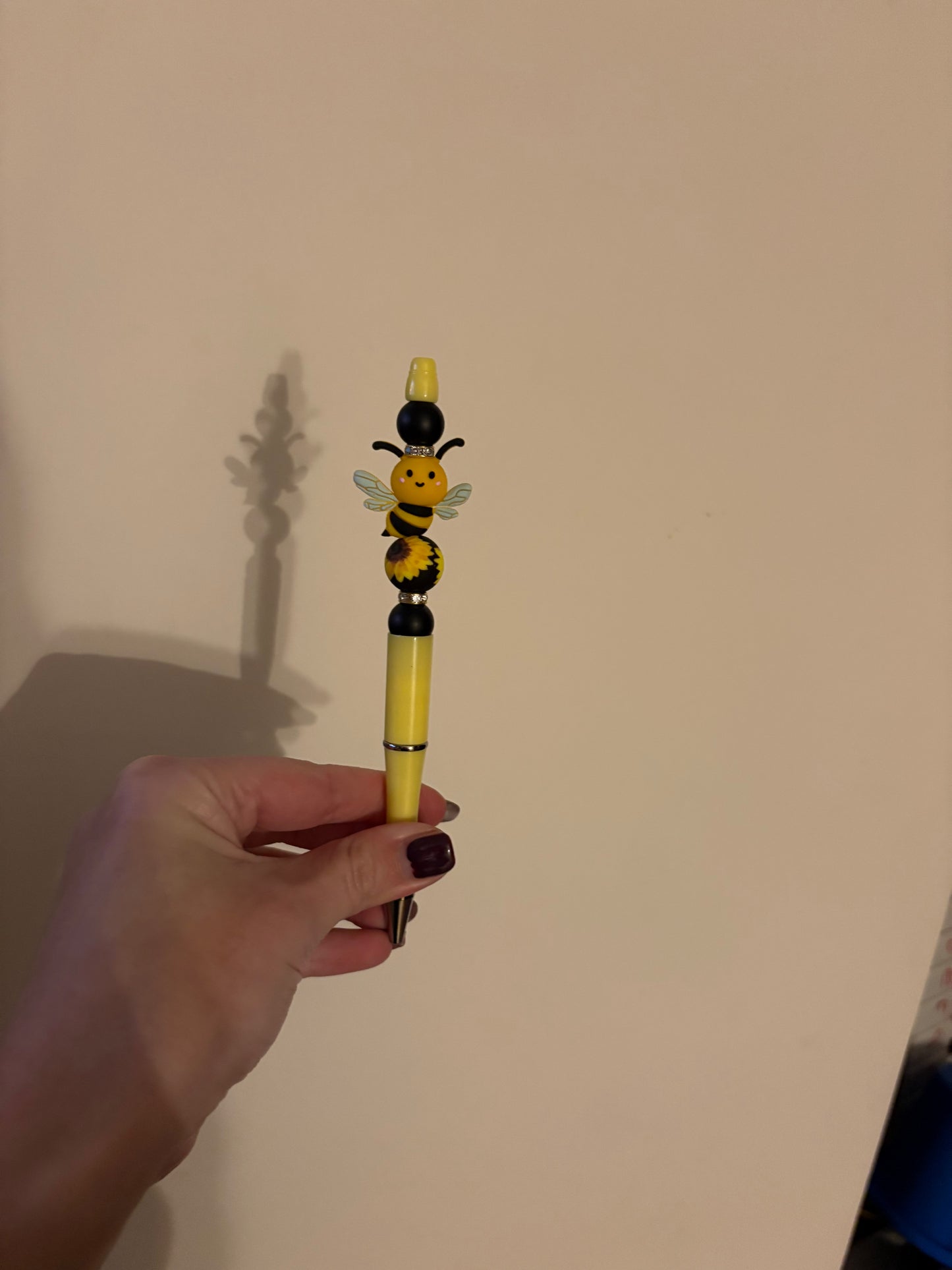 Bumble bee pen