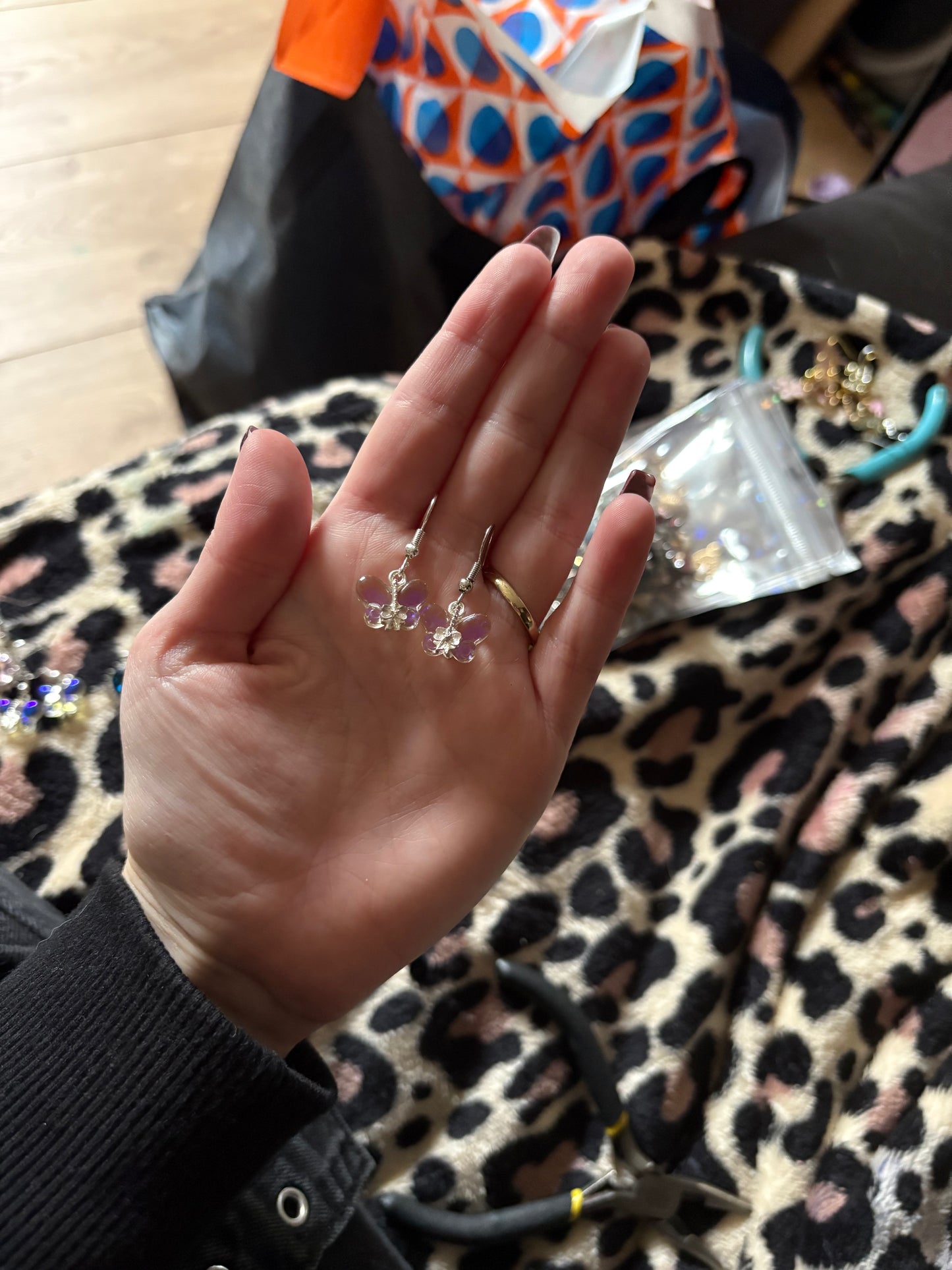 £1 earrings