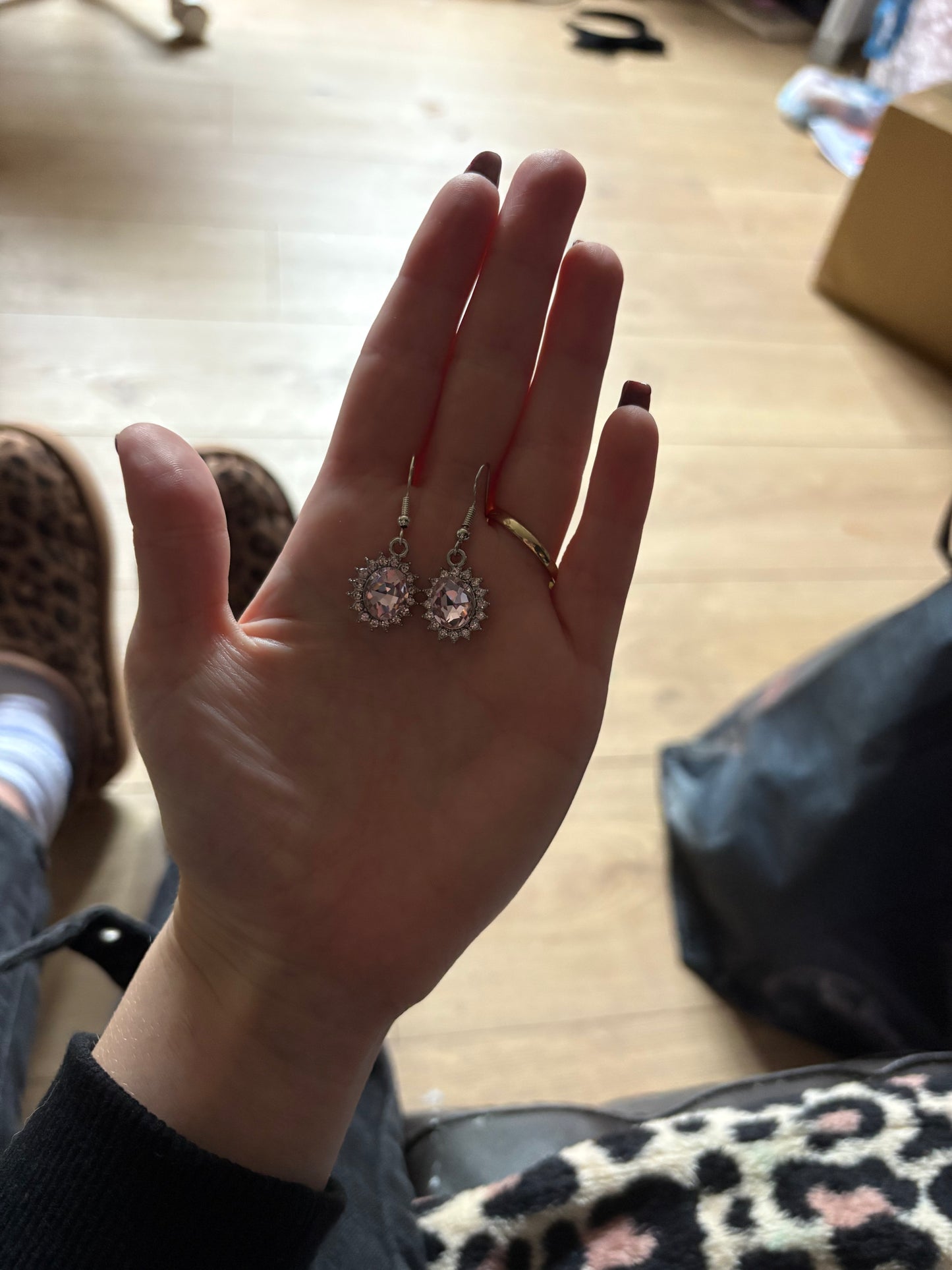 £1 earrings