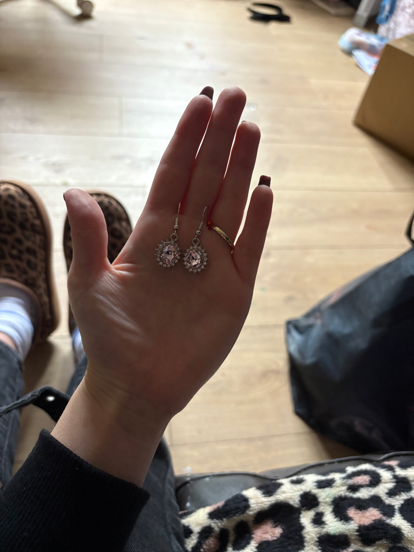£1 earrings