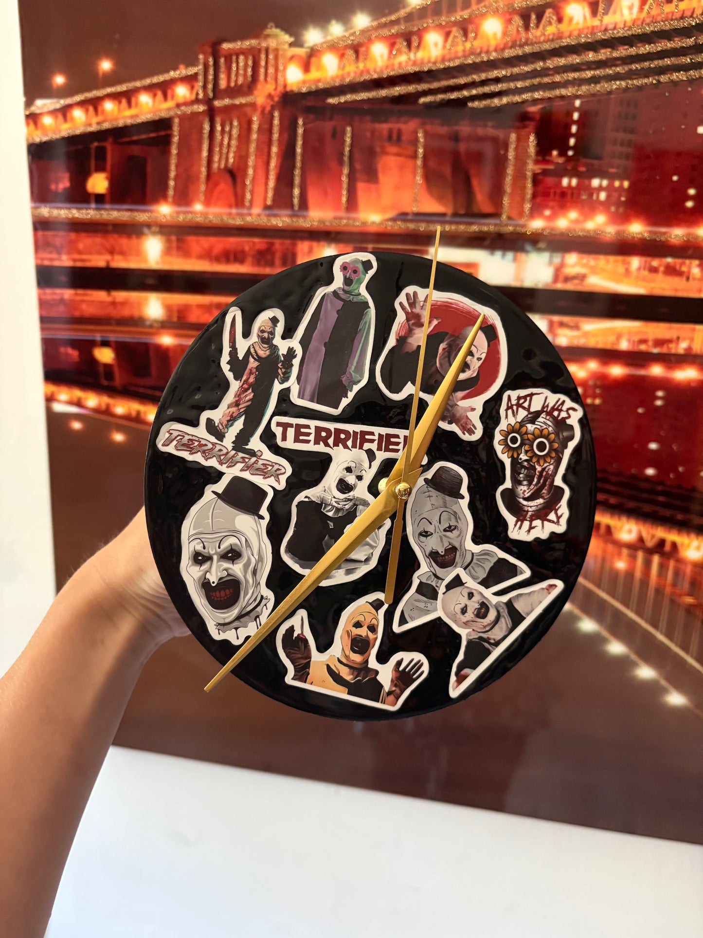 Art the clown clock