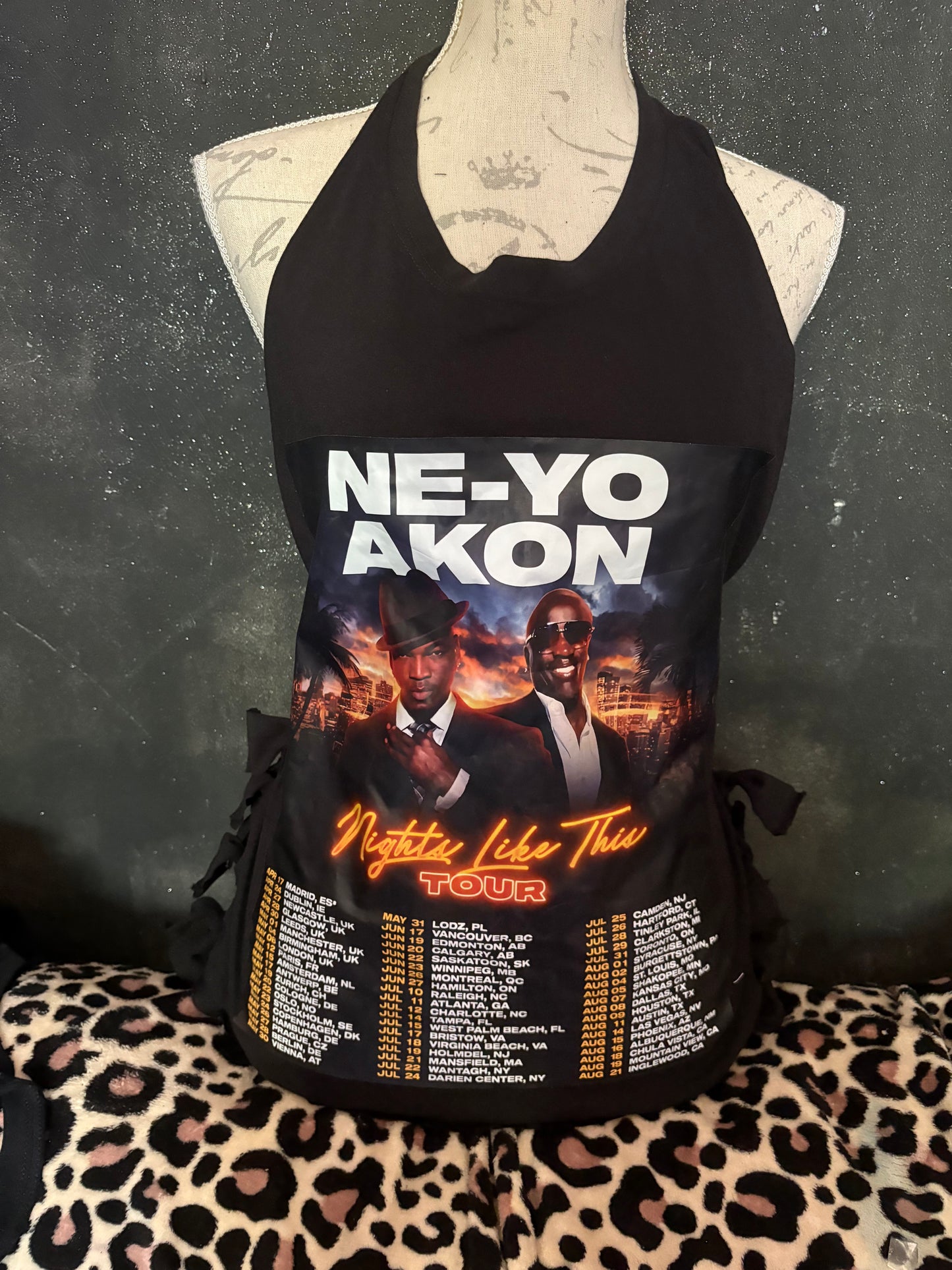 Ne-yo and Akon small / medium