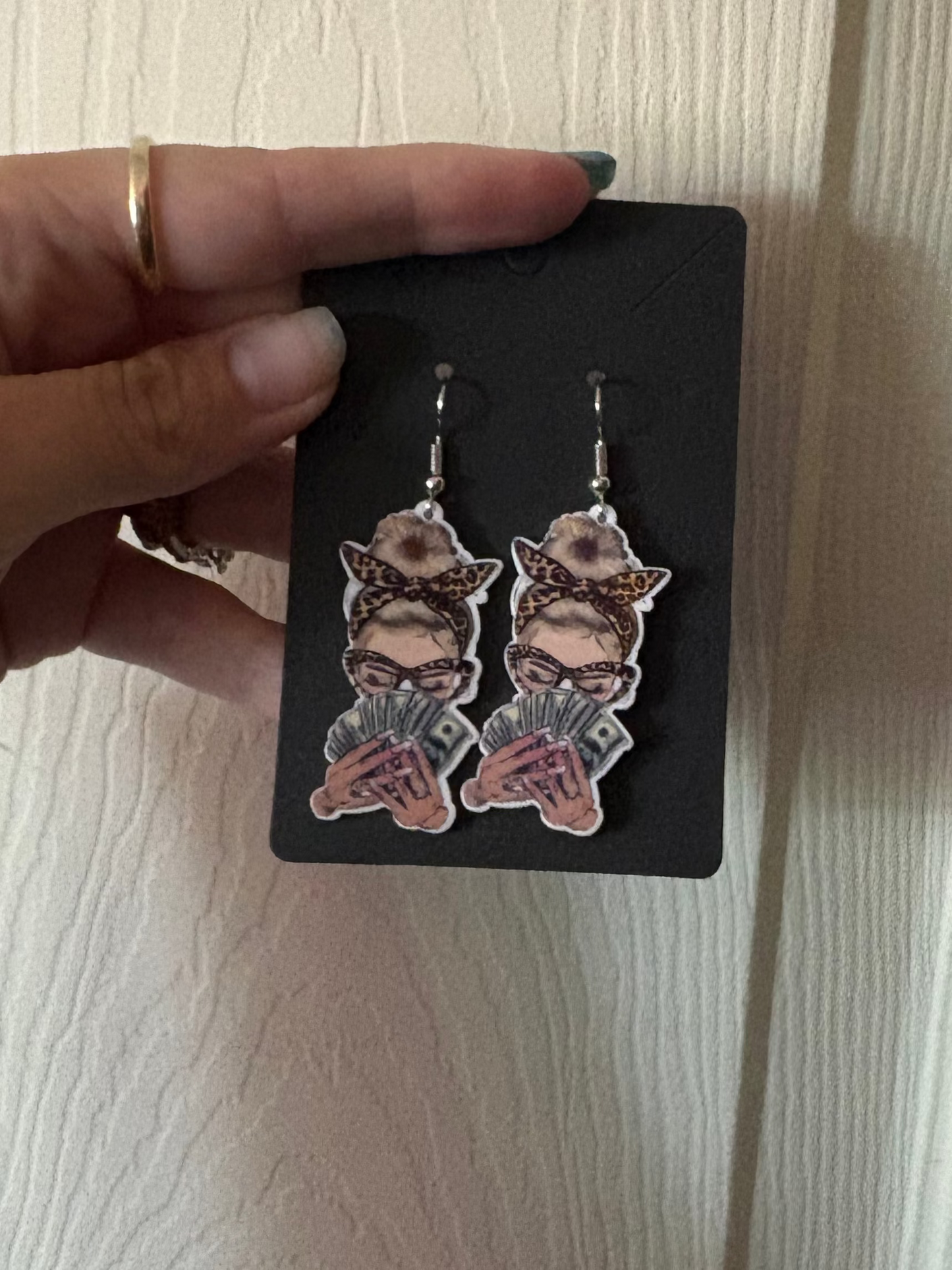 Swag woman earrings