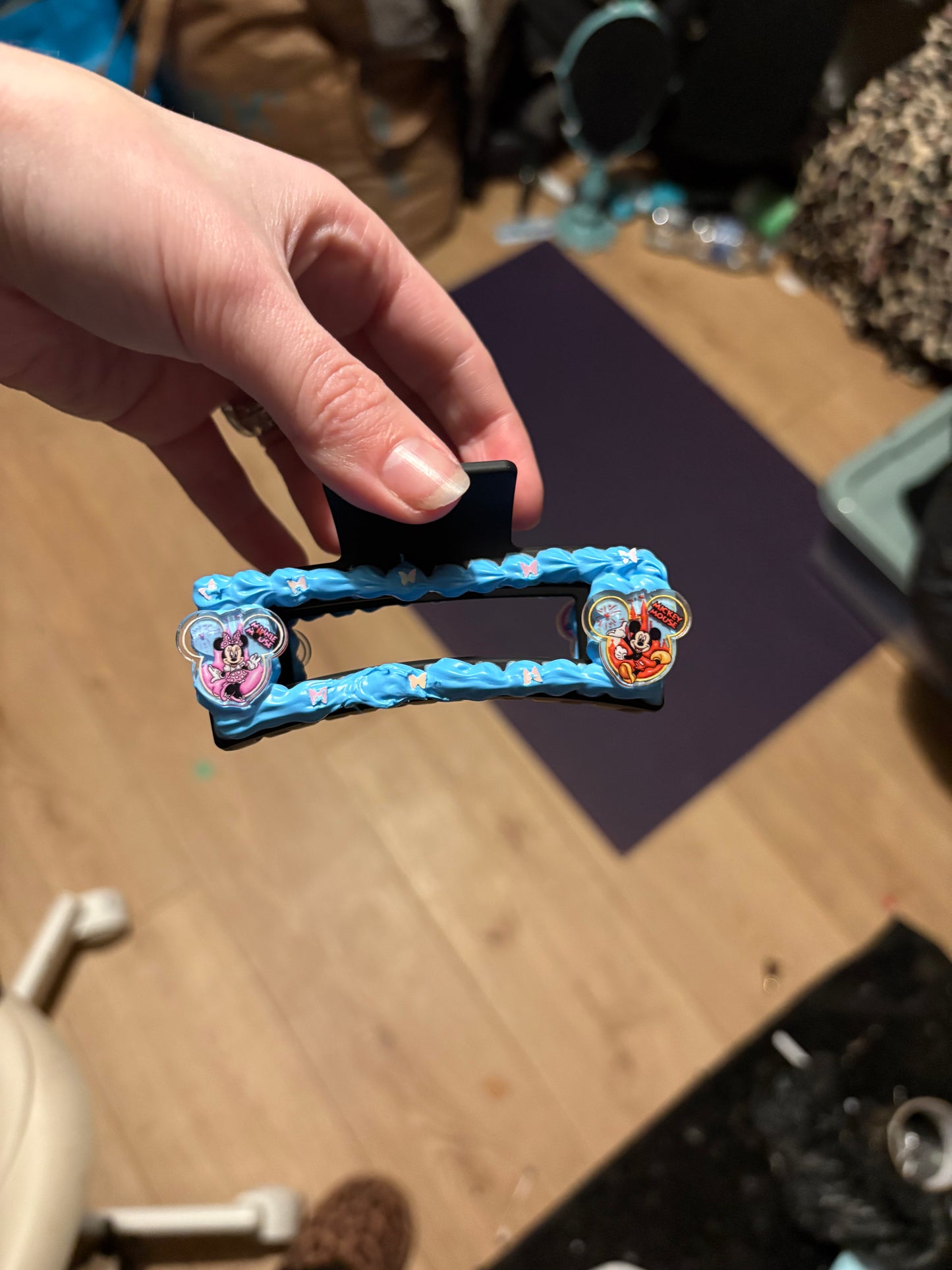 Disney claw clip