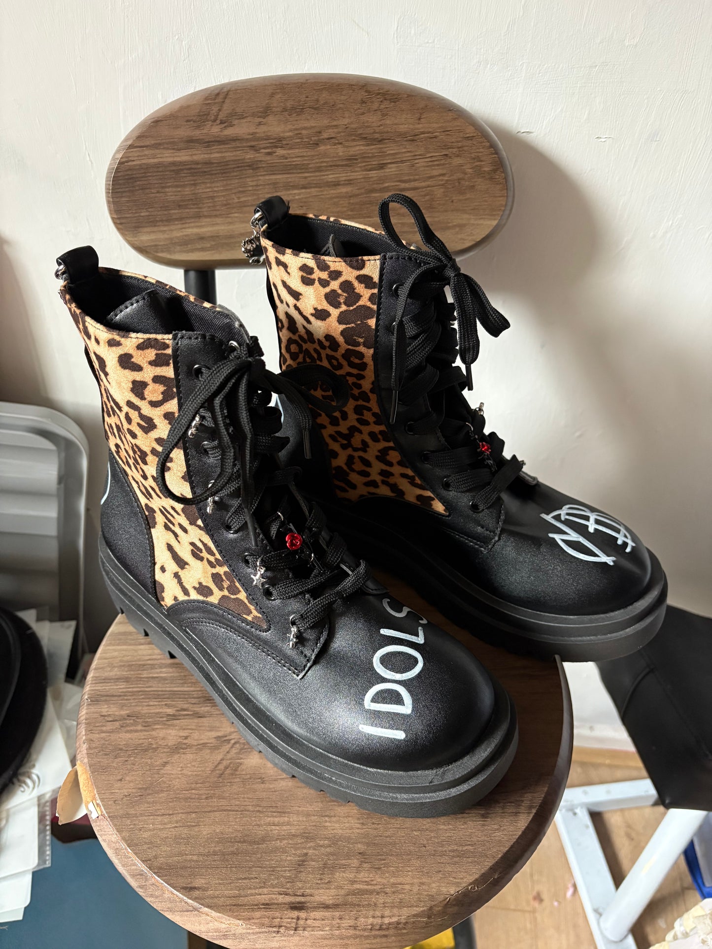 Yungblud boots size 8