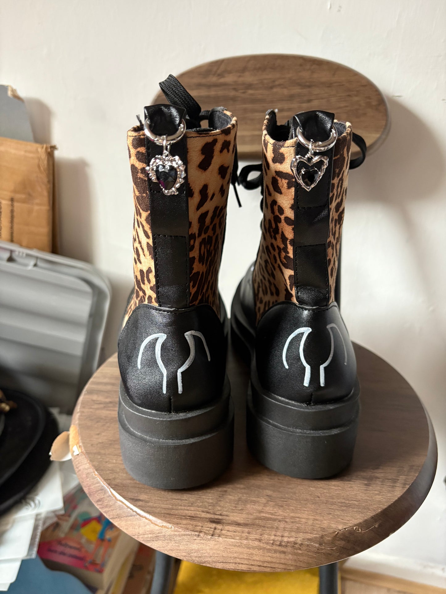 Yungblud boots size 8