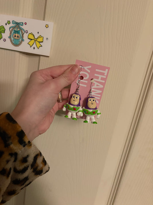 Buzz lightyear earrings 💡