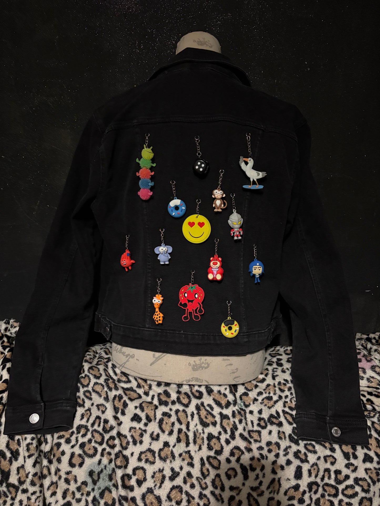 Keychain jacket size 16